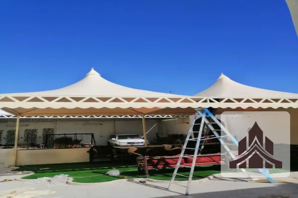 مظلات هرمية للحدائق والمنتزهات