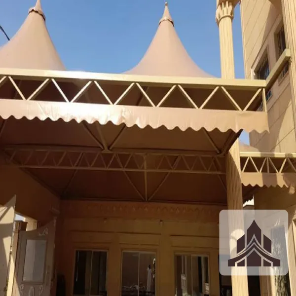 مظلات هرمية حديثة بتصاميم عصرية وعملية