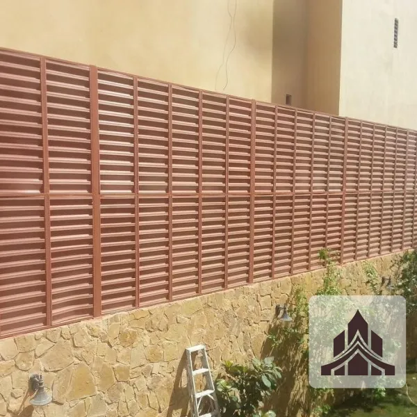 سواتر خشبية طبيعية في الطائف بمظهر أنيق وراقي