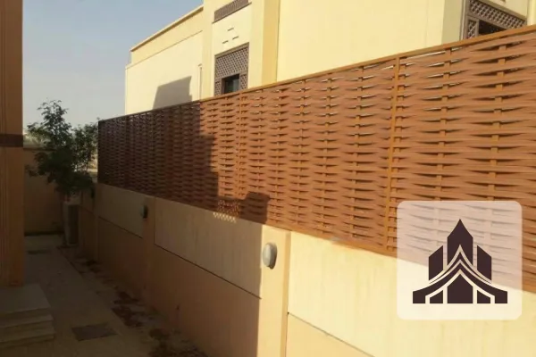 سواتر خشبية معالجة ضد الحشرات