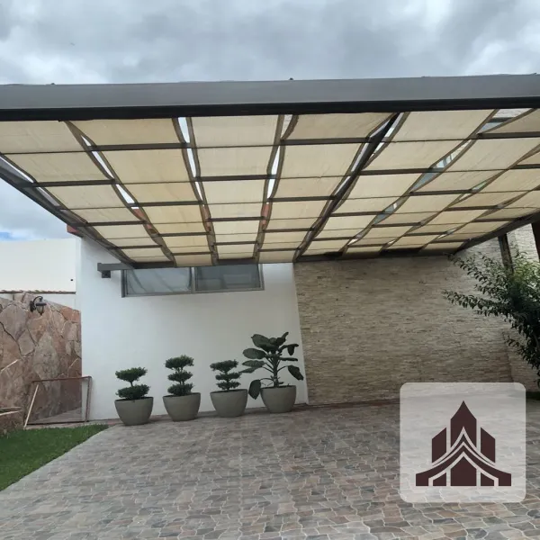 مظلات سيارات معدنية في الطائف مطلية ضد الصدأ وطويلة العمر